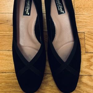 A classic Black comfort shoe Beautiful Feel